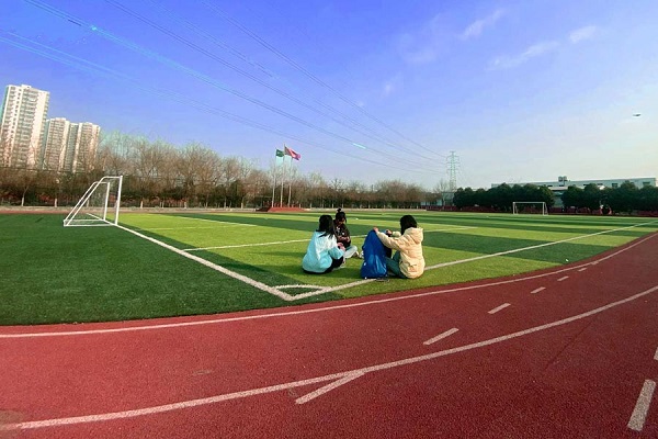 陕西华山技师学院操场