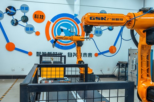 14岁初中退学了读什么技校好？